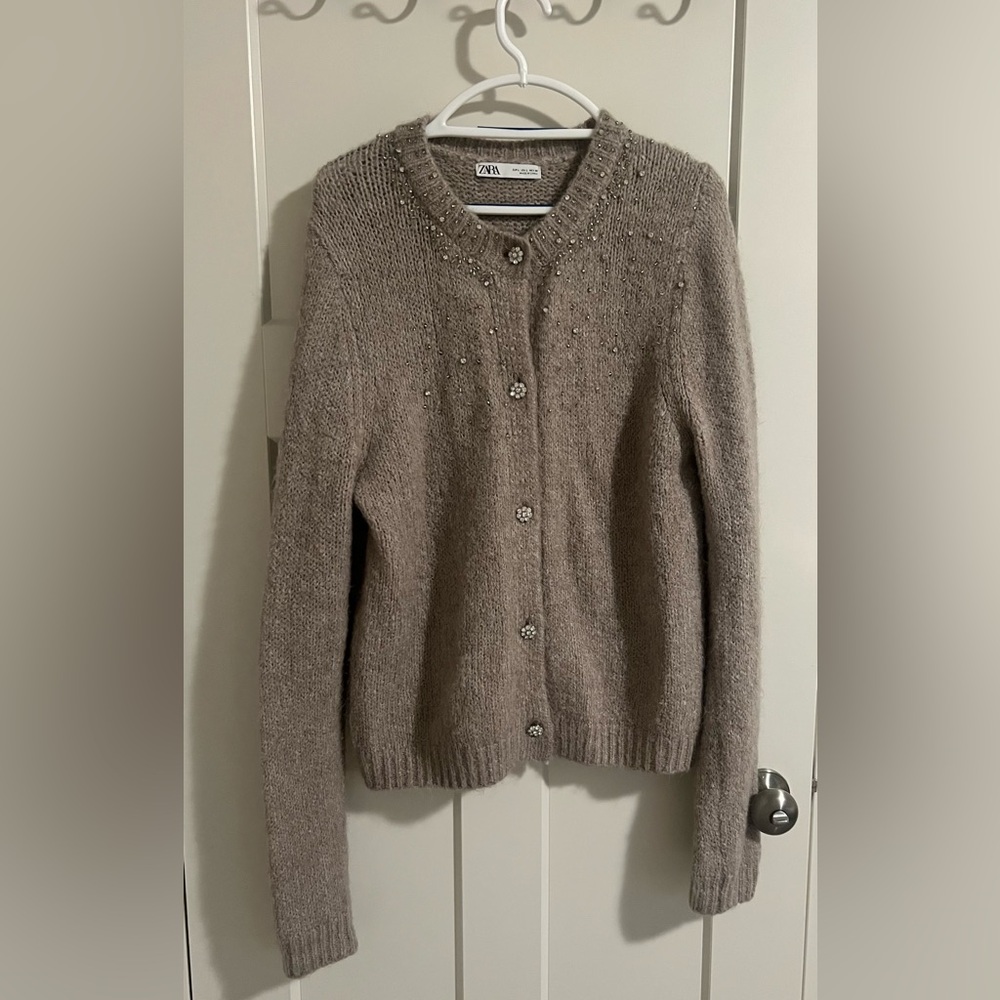 Zara Cream Cardigan Sweater with Ribbed Knit Texture